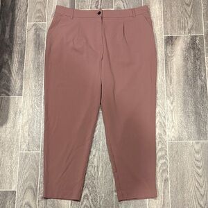 Reitmans Cropped Pants in Dusty Rose